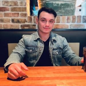 Meet your Posher, Jason